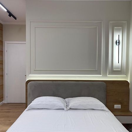Gem In The Heart Of Tirana Apartment Ngoại thất bức ảnh