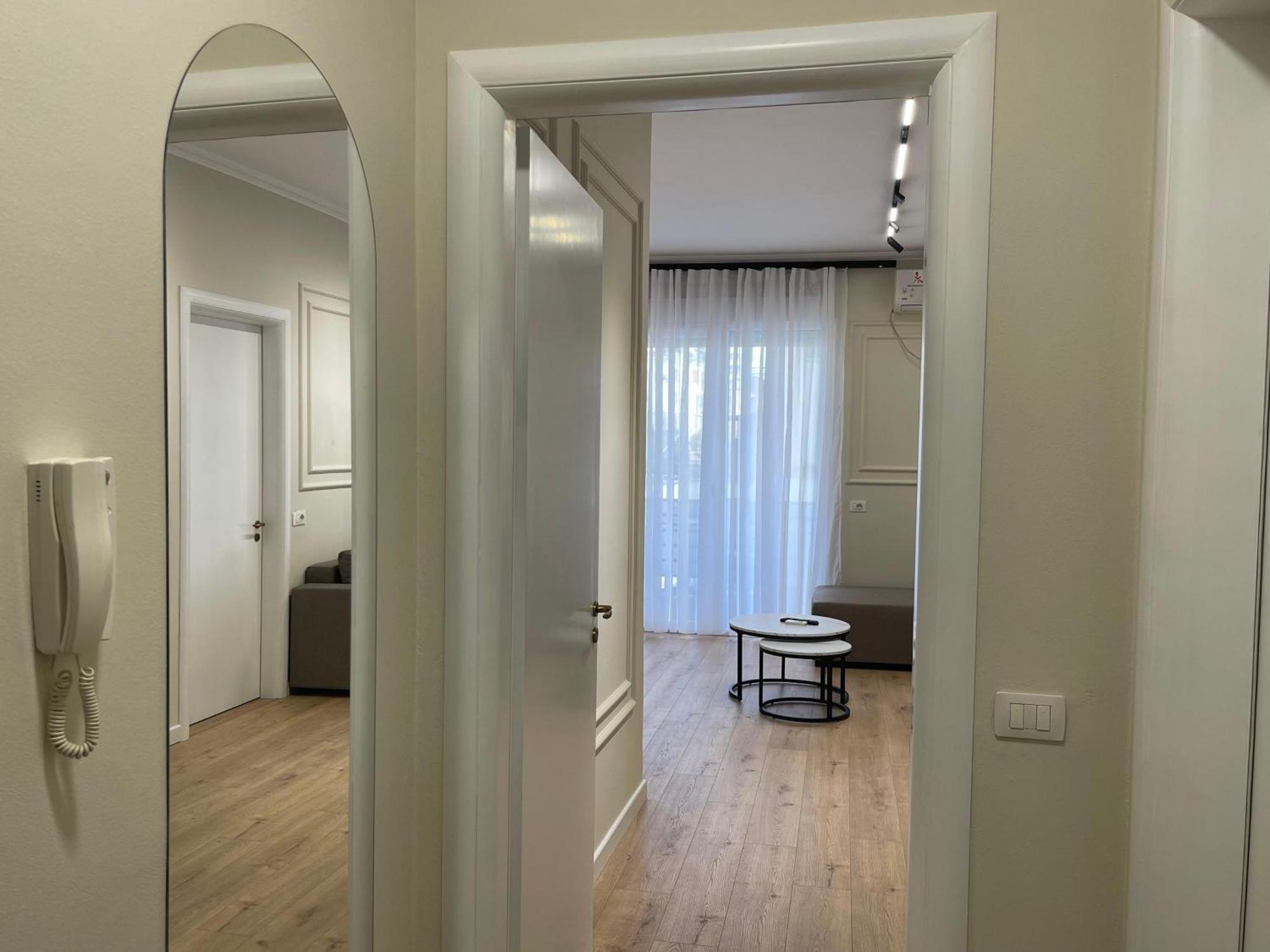 Gem In The Heart Of Tirana Apartment Ngoại thất bức ảnh
